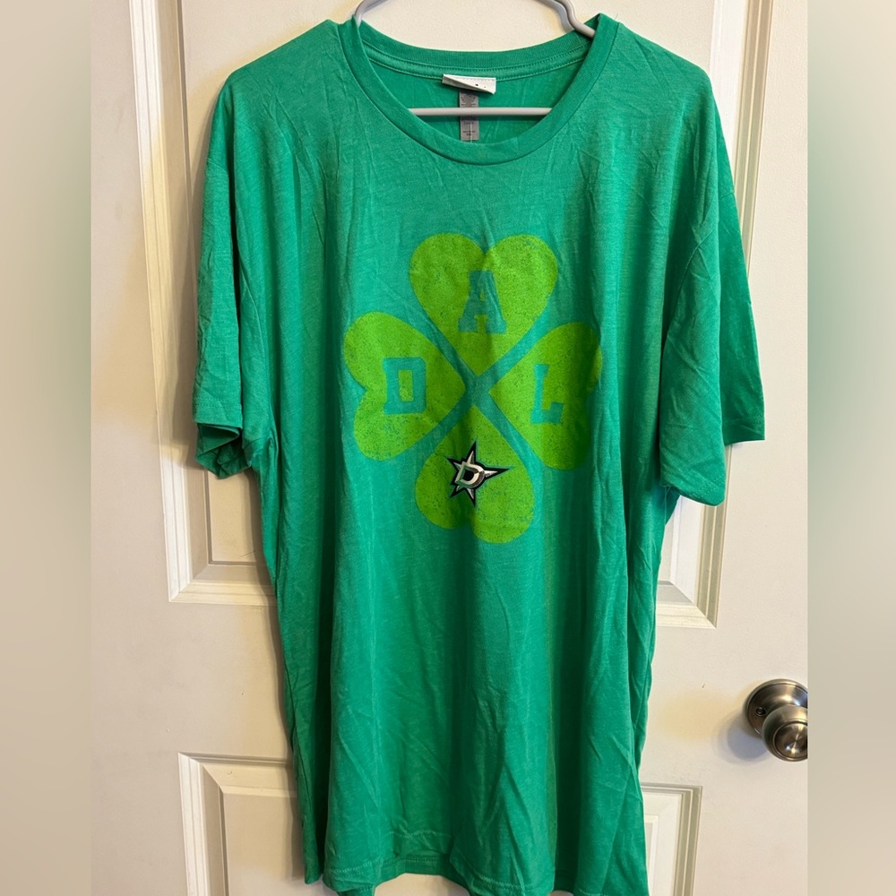 NWT Dallas Stars Tshirt